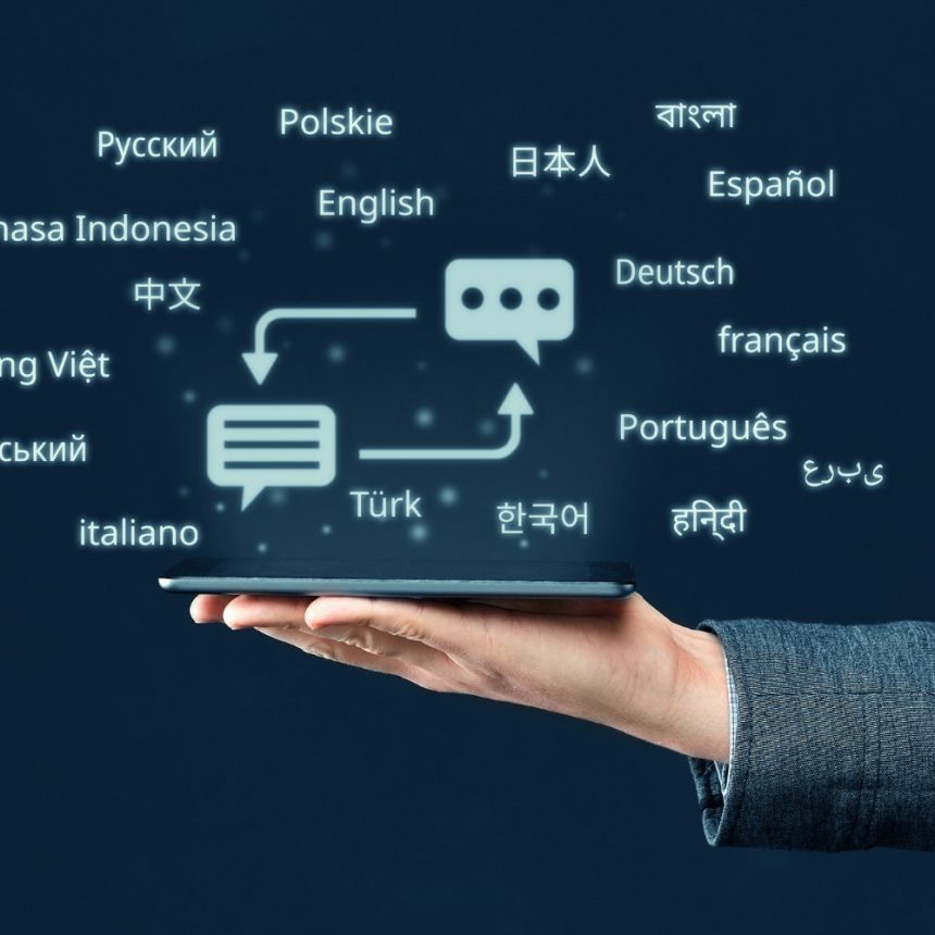 concept-program-smartphone-translate-from-different-languages
